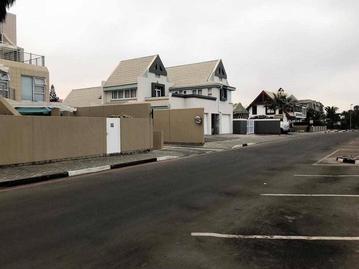 Sand & Sea Self-Catering Apartments Swakopmund Exterior foto